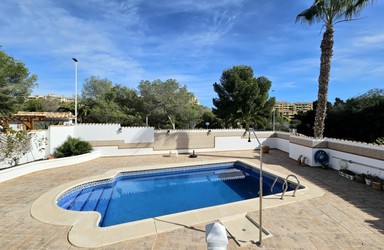 Rynek wtórny - Villa - Orihuela - Campoamor Golf