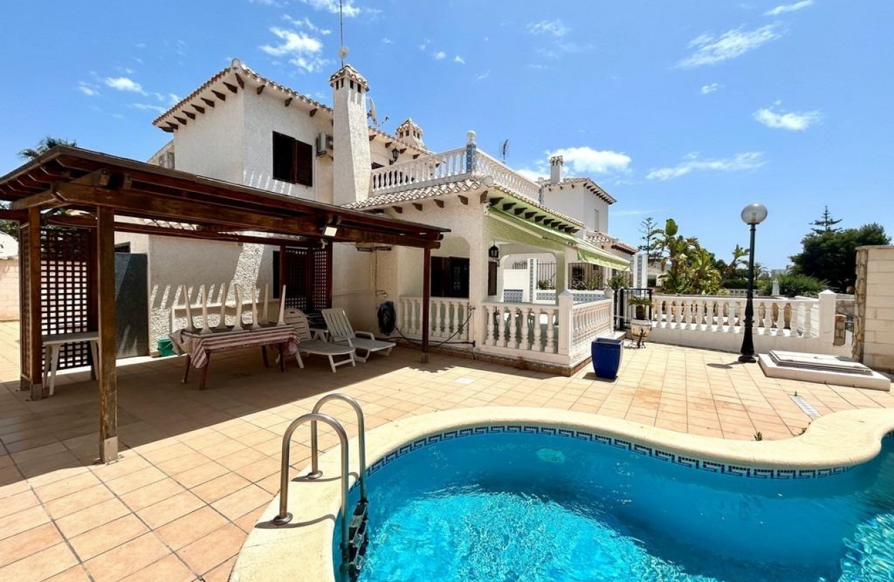 Rynek wtórny - Villa - Orihuela Costa - La Zenia