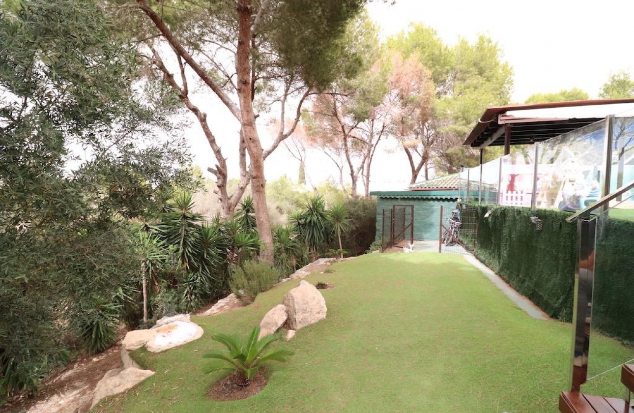 Rynek wtórny - Villa - Orihuela Costa - Lomas de Cabo Roig-Los Dolses