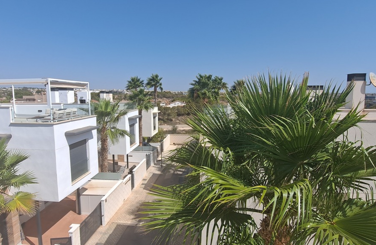 Rynek wtórny - Villa - Orihuela Costa - Lomas de Cabo Roig