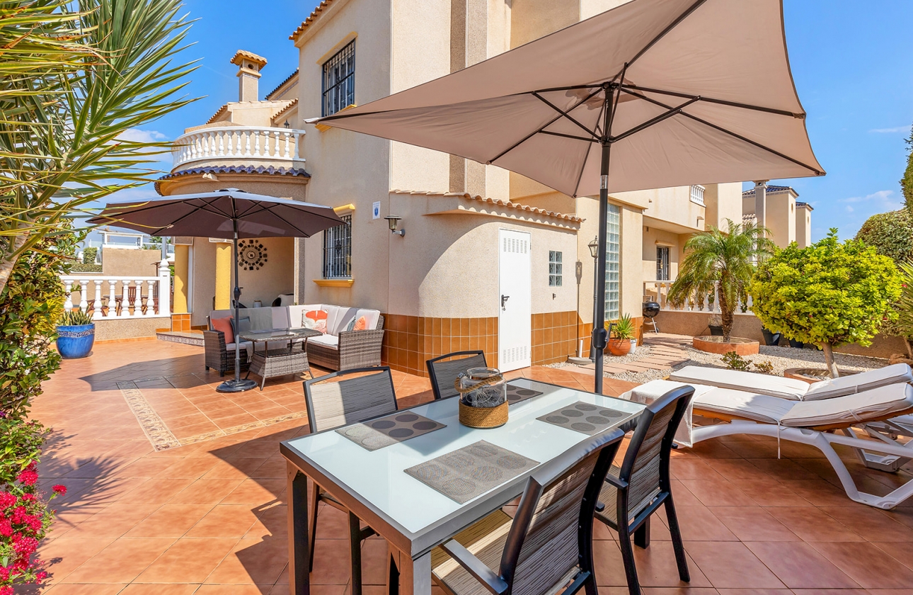 Rynek wtórny - Villa - Orihuela Costa - Lomas de Cabo Roig