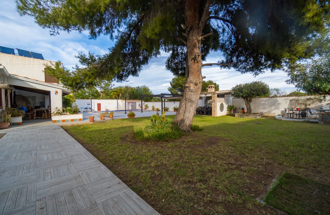 Rynek wtórny - Villa - Orihuela Costa - Lomas de Cabo Roig