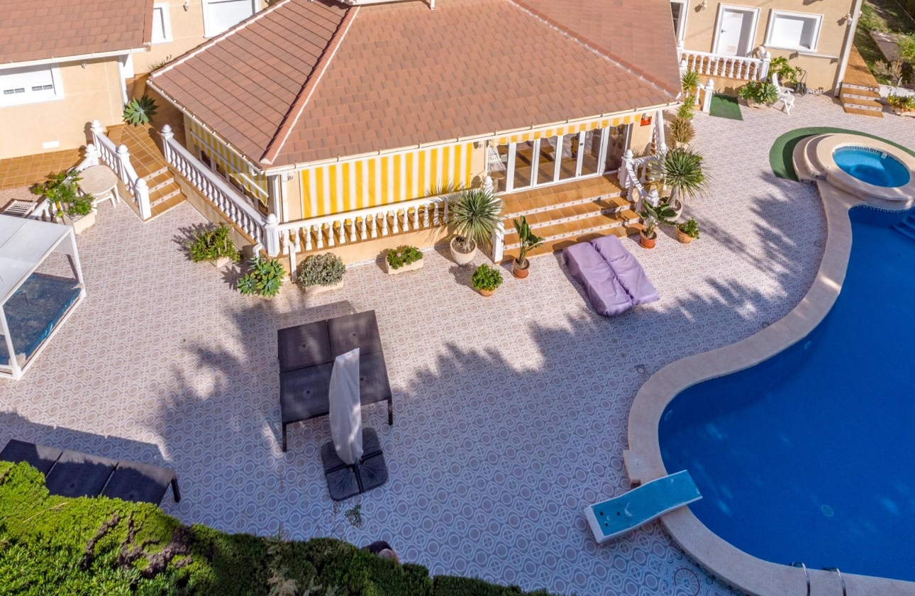 Rynek wtórny - Villa - Orihuela Costa - MUY CERCA DE LA PLAYA