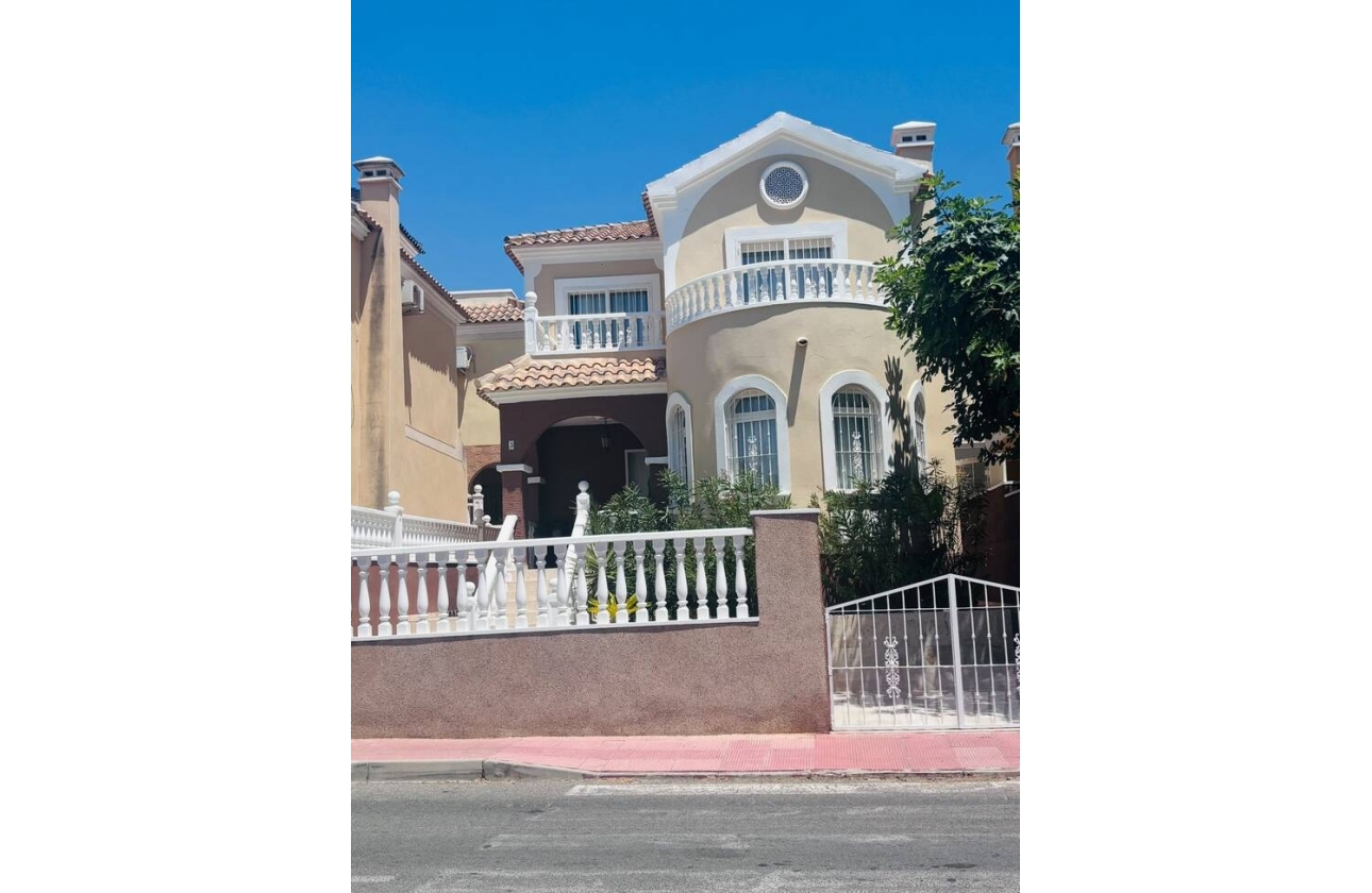 Rynek wtórny - Villa - Orihuela Costa - Villamartín