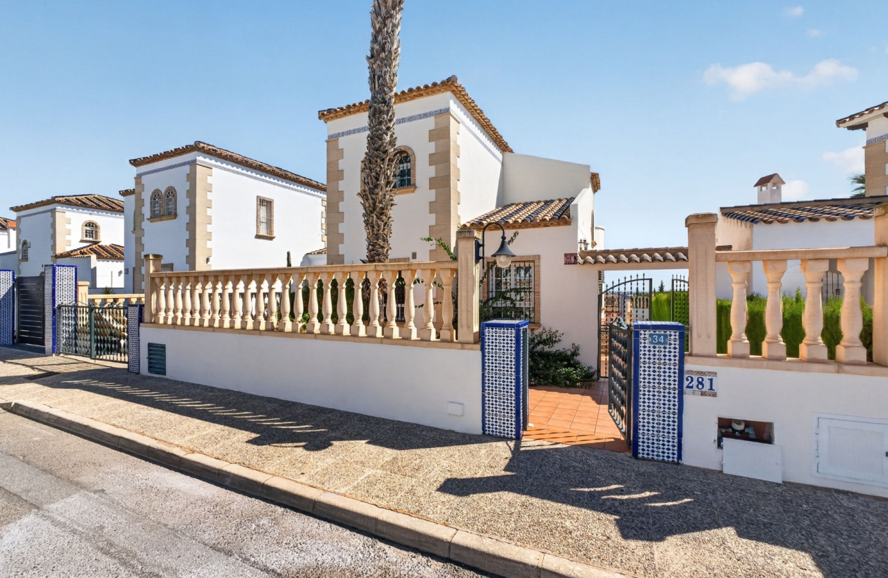 Rynek wtórny - Villa - Orihuela Costa - Villamartín