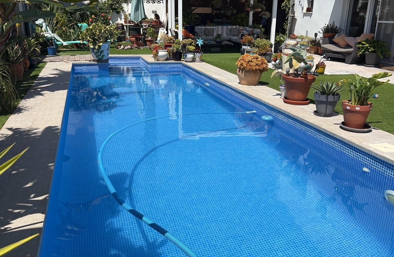 Rynek wtórny - Villa - Torrevieja - La Siesta - El Salado -  Torreta