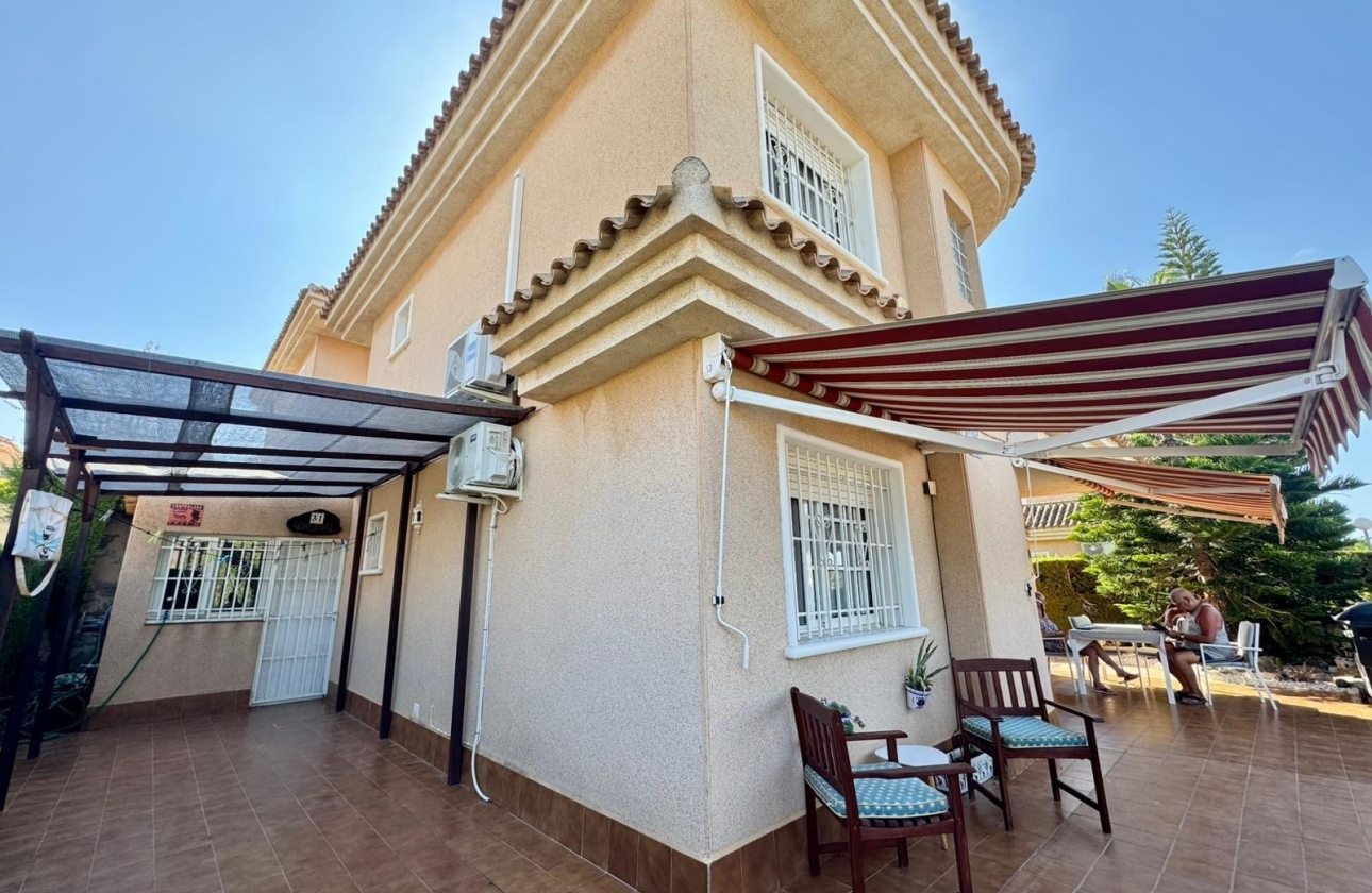 Rynek wtórny - Villa - Torrevieja - Los Altos