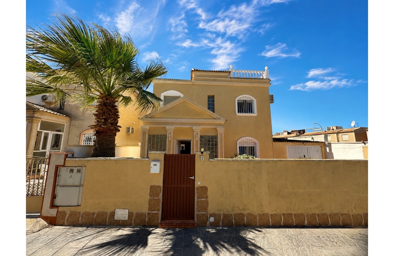 Rynek wtórny - Villa - Torrevieja - Nueva Torrevieja - Aguas Nuevas