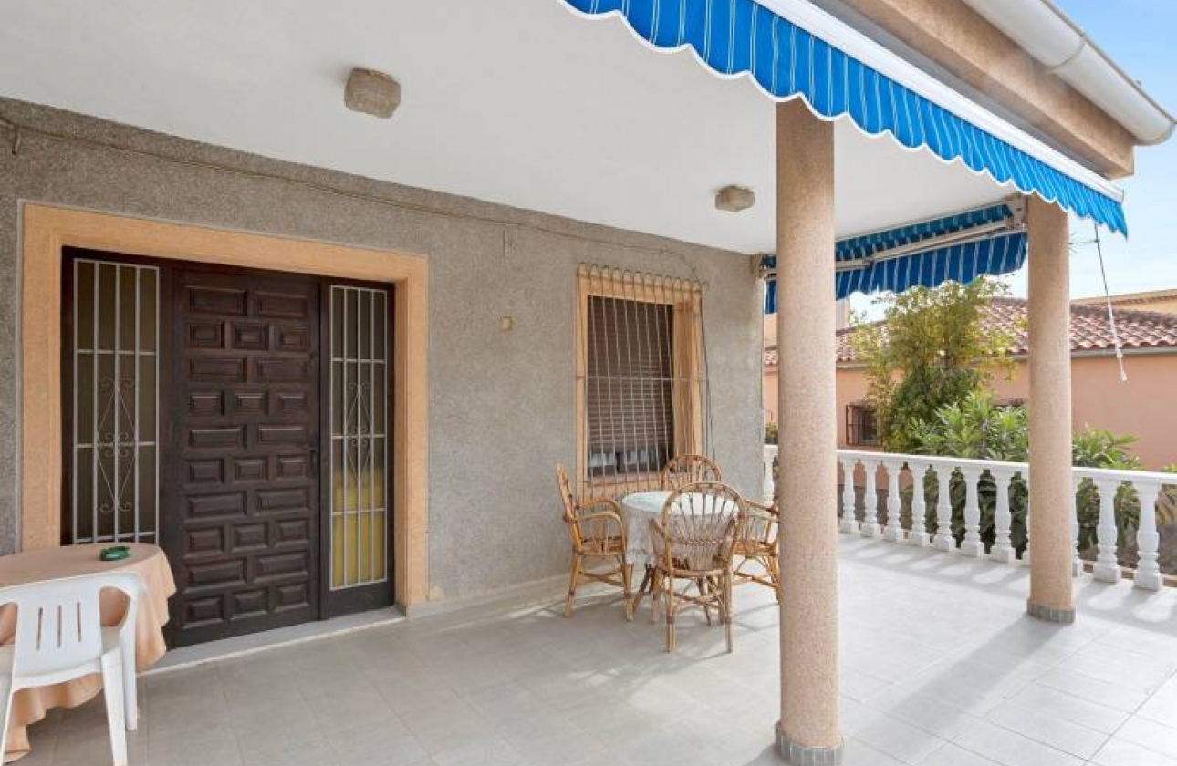 Rynek wtórny - Villa - Torrevieja - Nueva Torrevieja