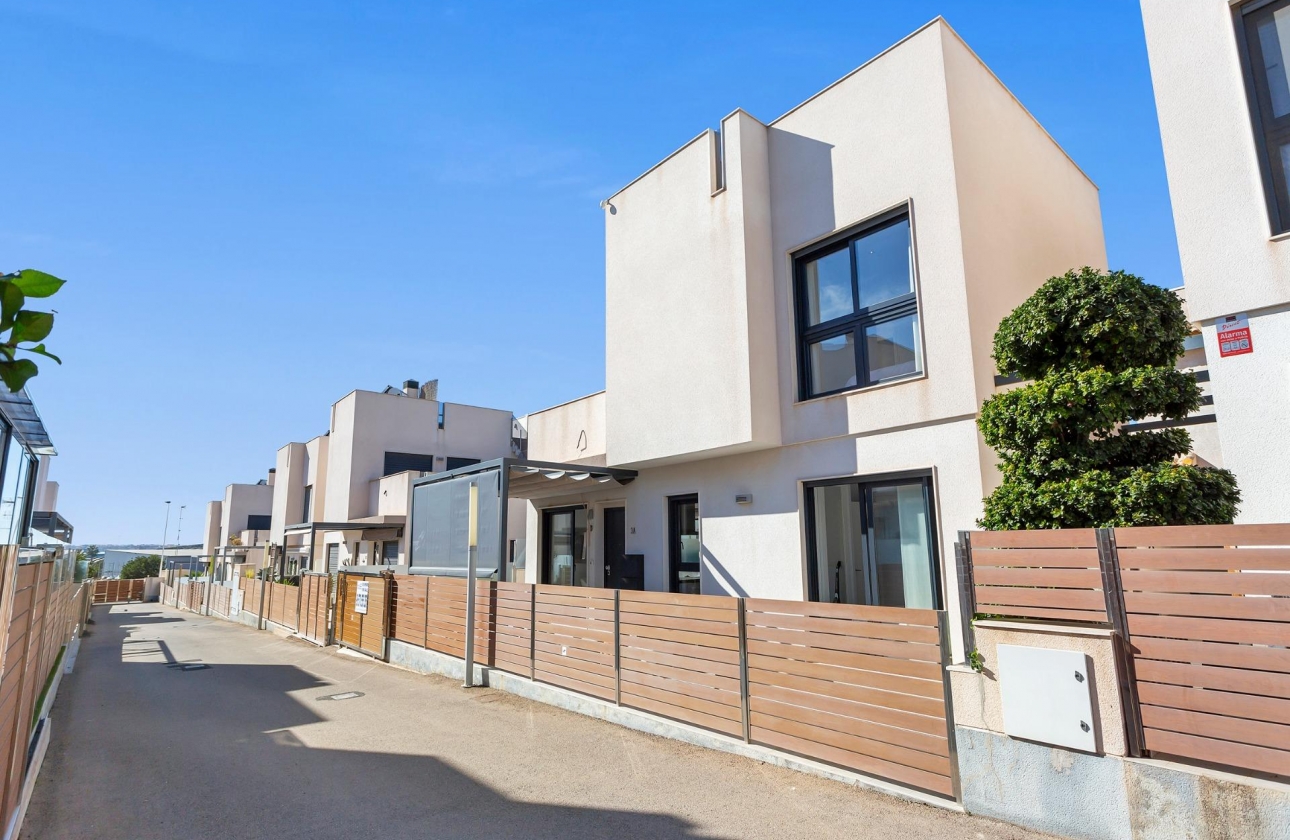 Rynek wtórny - Villa - Torrevieja - Sector 25