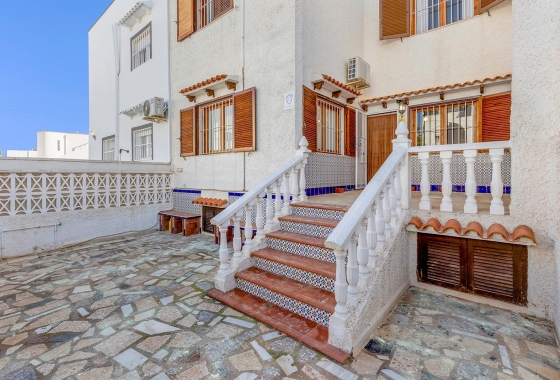 Szeregowiec - Rynek wtórny - Torrevieja - Calas blanca