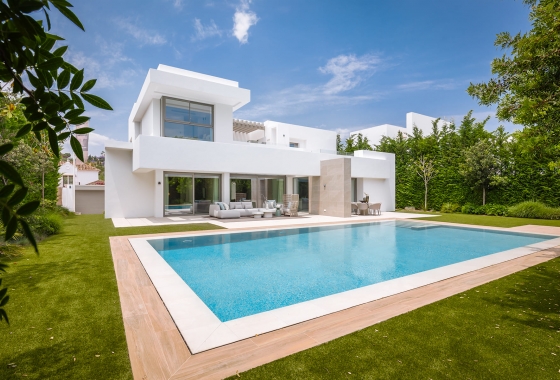 Villa - Obra nueva - El Paraíso - El Paraíso