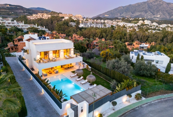 Villa - Obra nueva - Marbella - Marbella