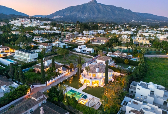 Villa - Obra nueva - Marbella - Marbella