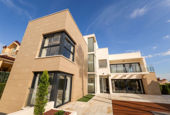 Villa - Obra nueva - Torrevieja - Torrevieja
