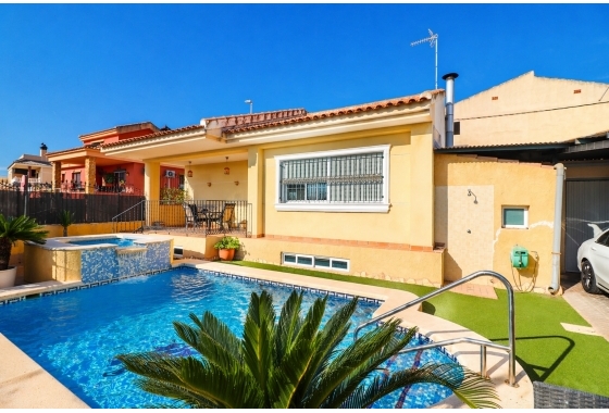 Villa - Resale - Almoradí - El Saladar