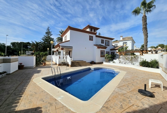 Villa - Resale - Orihuela - Campoamor Golf