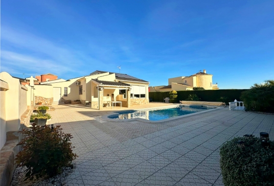 Villa - Resale - Orihuela Costa - La Florida