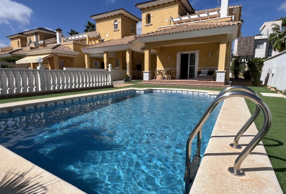 Villa - Resale - Orihuela Costa - La Zenia