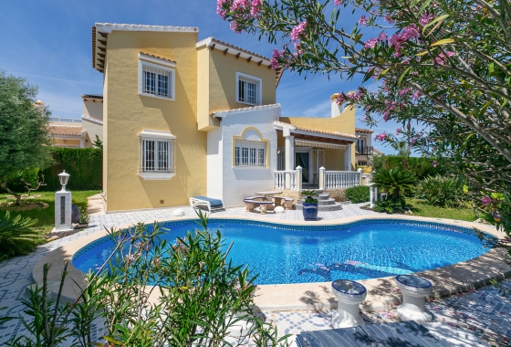 Villa - Resale - Orihuela Costa - Rioja