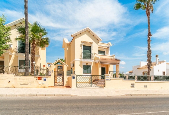 Villa - Resale - Orihuela Costa - Villamartín