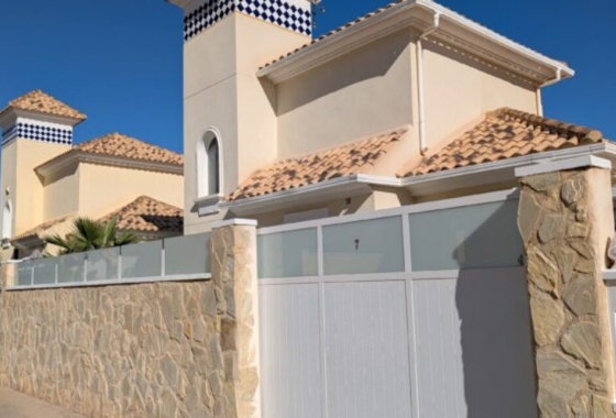 Villa - Resale - Orihuela Costa - Villamartín