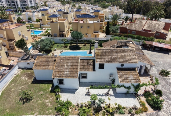 Villa - Resale - Orihuela Costa - Villamartin