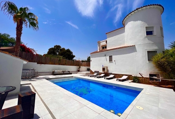 Villa - Resale - Orihuela - Vistabella Golf