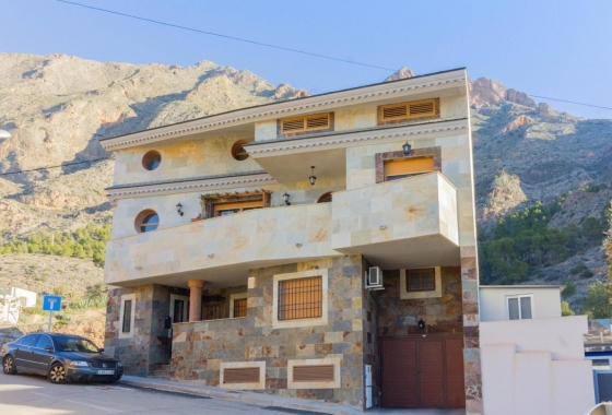 Villa - Resale - Redován - Redován