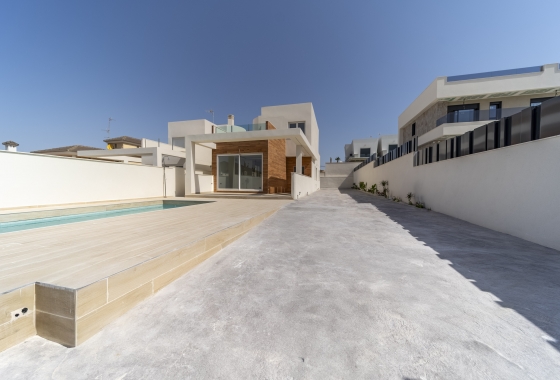 Villa - Resale - Torrevieja - Aguas Nuevas