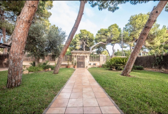 Villa - Resale - Torrevieja - Punta Prima