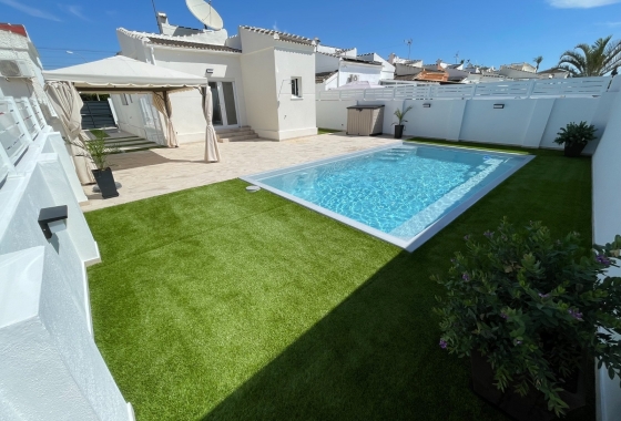 Villa - Resale - Torrevieja - San Luis