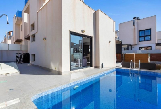 Villa - Resale - Torrevieja - Sector 25