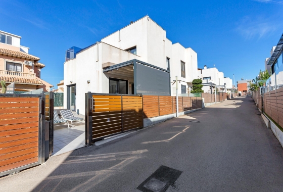 Villa - Resale - Torrevieja - Sector 25