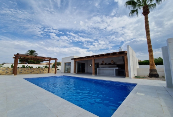 Villa - Resale - Torrevieja - Torreta - Florida