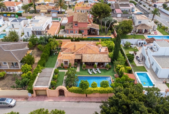 Villa - Resale - Torrevieja - Torrevieja