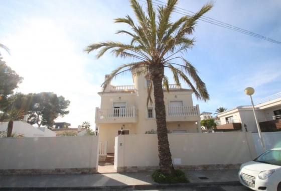 Villa - Reventa - Orihuela Costa - RSE-45974
