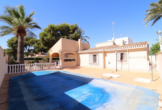 Villa - Reventa - Orihuela Costa - RSE-47682