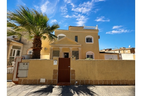 Villa - Rynek wtórny - Torrevieja - Nueva Torrevieja - Aguas Nuevas