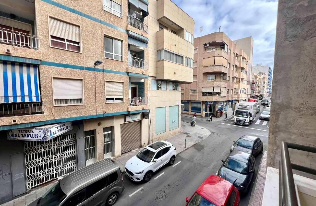 Wynajem długoterminowy - Apartament - Torrevieja - Centro