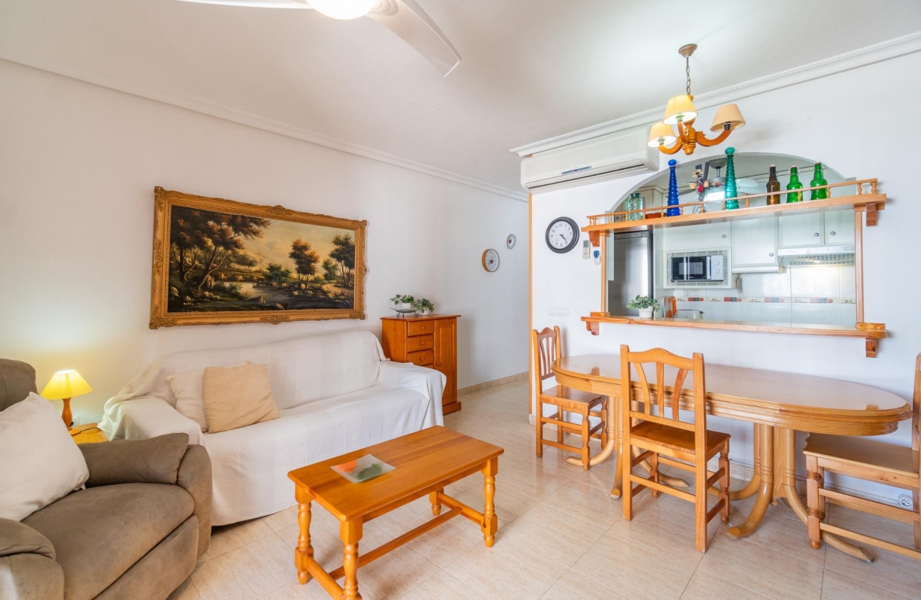 Wynajem długoterminowy - Apartament - Torrevieja - La Mata