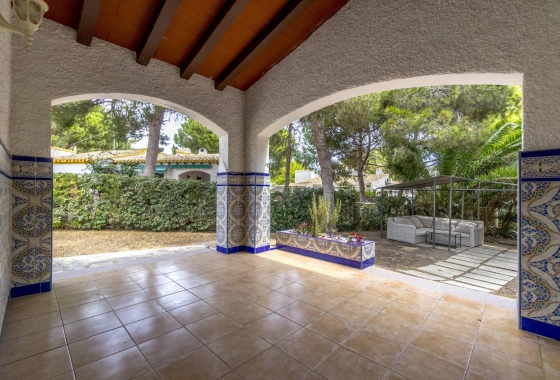 Resale - Villa - Orihuela Costa - Punta Prima