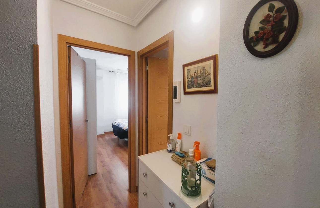 Resale - Apartment - Torrevieja - Centro