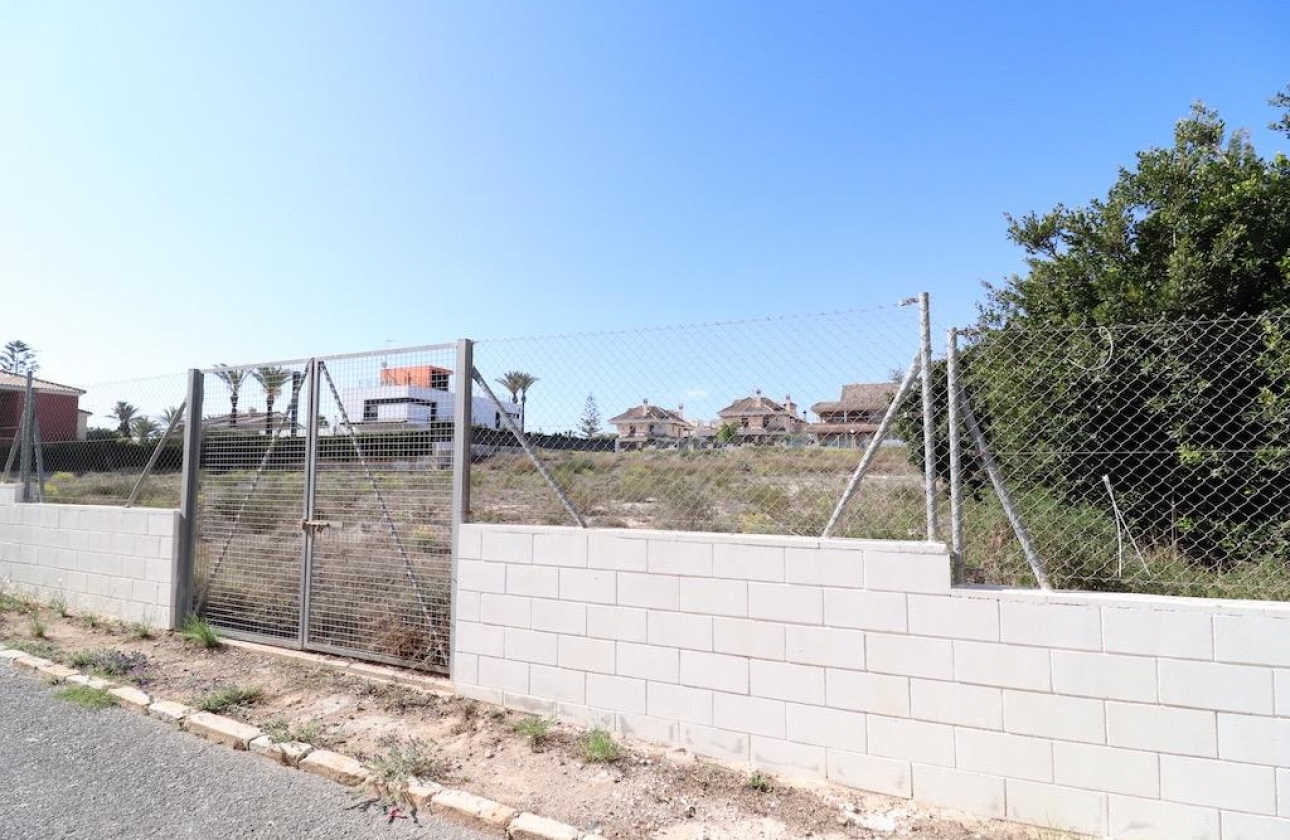 Resale - Plot / Land - Torrevieja - La Veleta