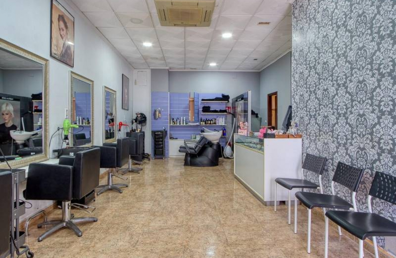 Resale - Commercial Unit - Torrevieja - La Mata