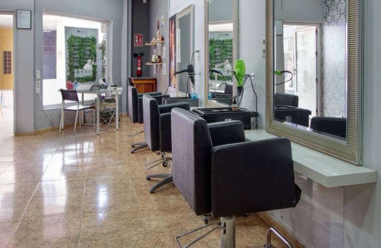 Resale - Commercial Unit - Torrevieja - La Mata