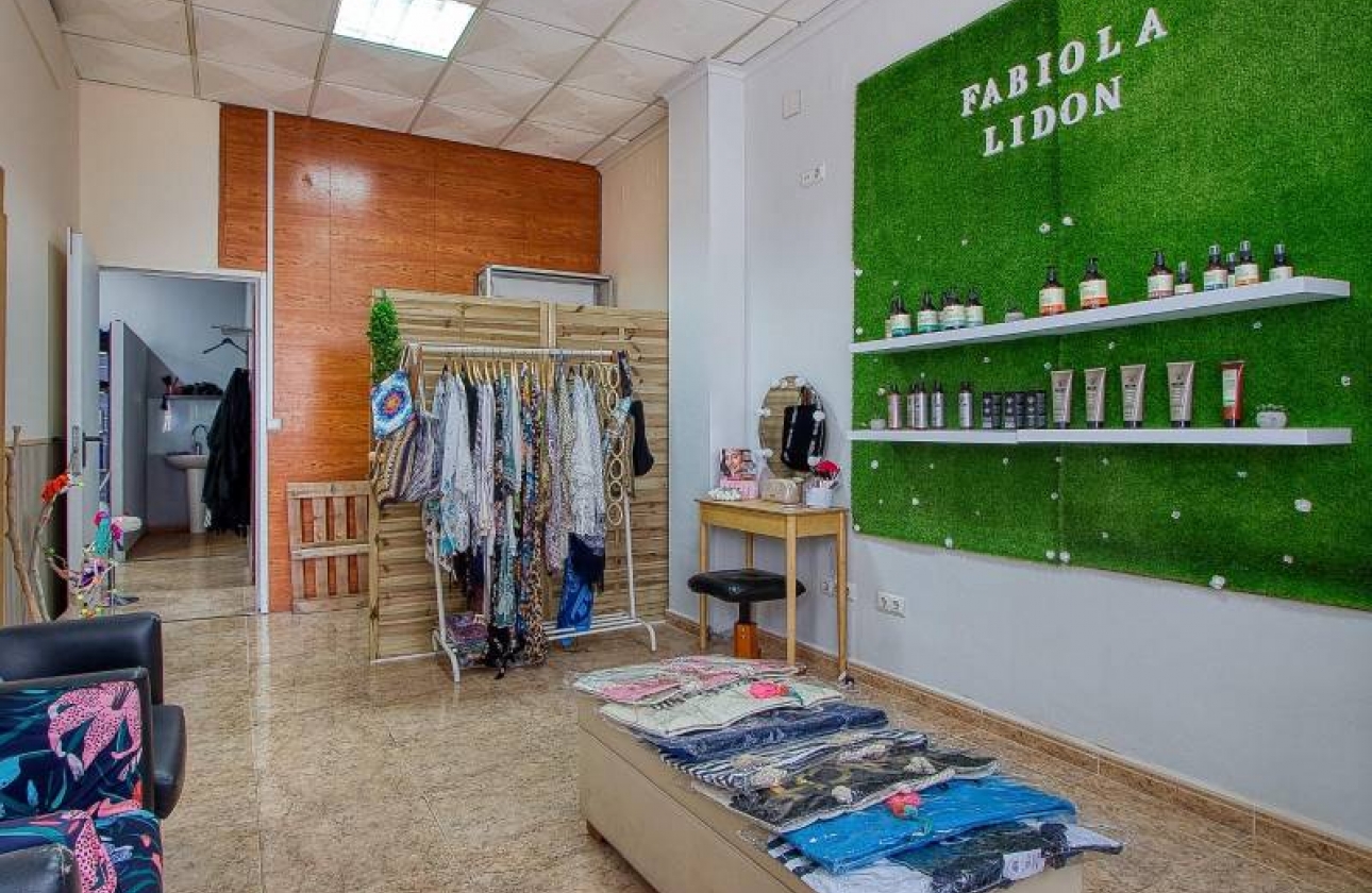 Resale - Commercial Unit - Torrevieja - La Mata