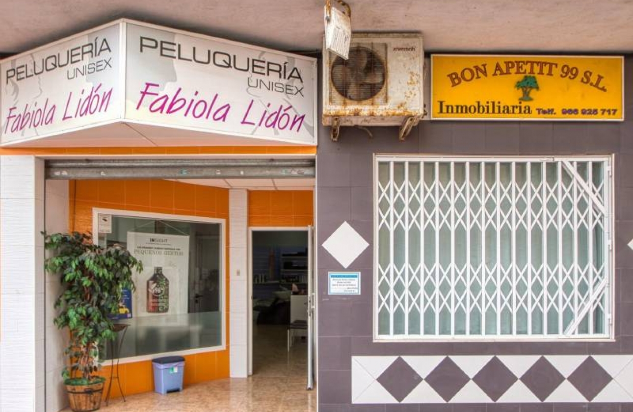 Resale - Commercial Unit - Torrevieja - La Mata