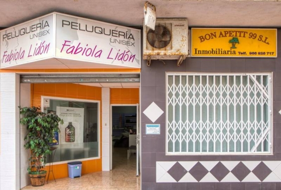 Resale - Commercial Unit - Torrevieja - La Mata