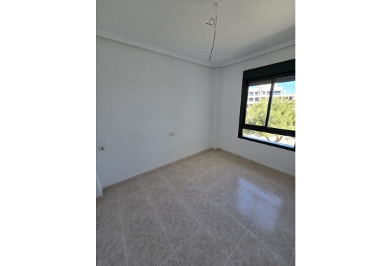 Resale - Apartment - Orihuela Costa - Campoamor